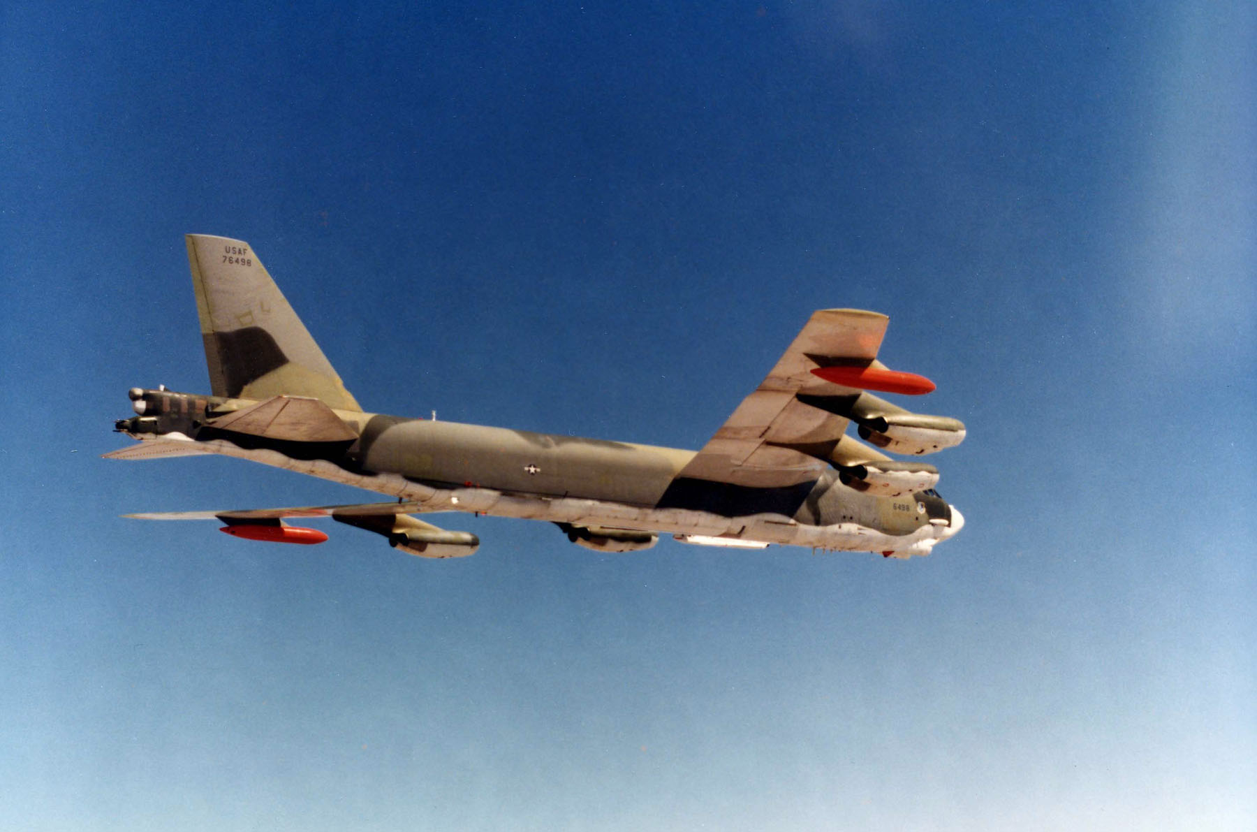 Awaria bombowca B-52 nad Thule (1968): najbardziej wstydliwy nuklearny sekret zimnej wojny
