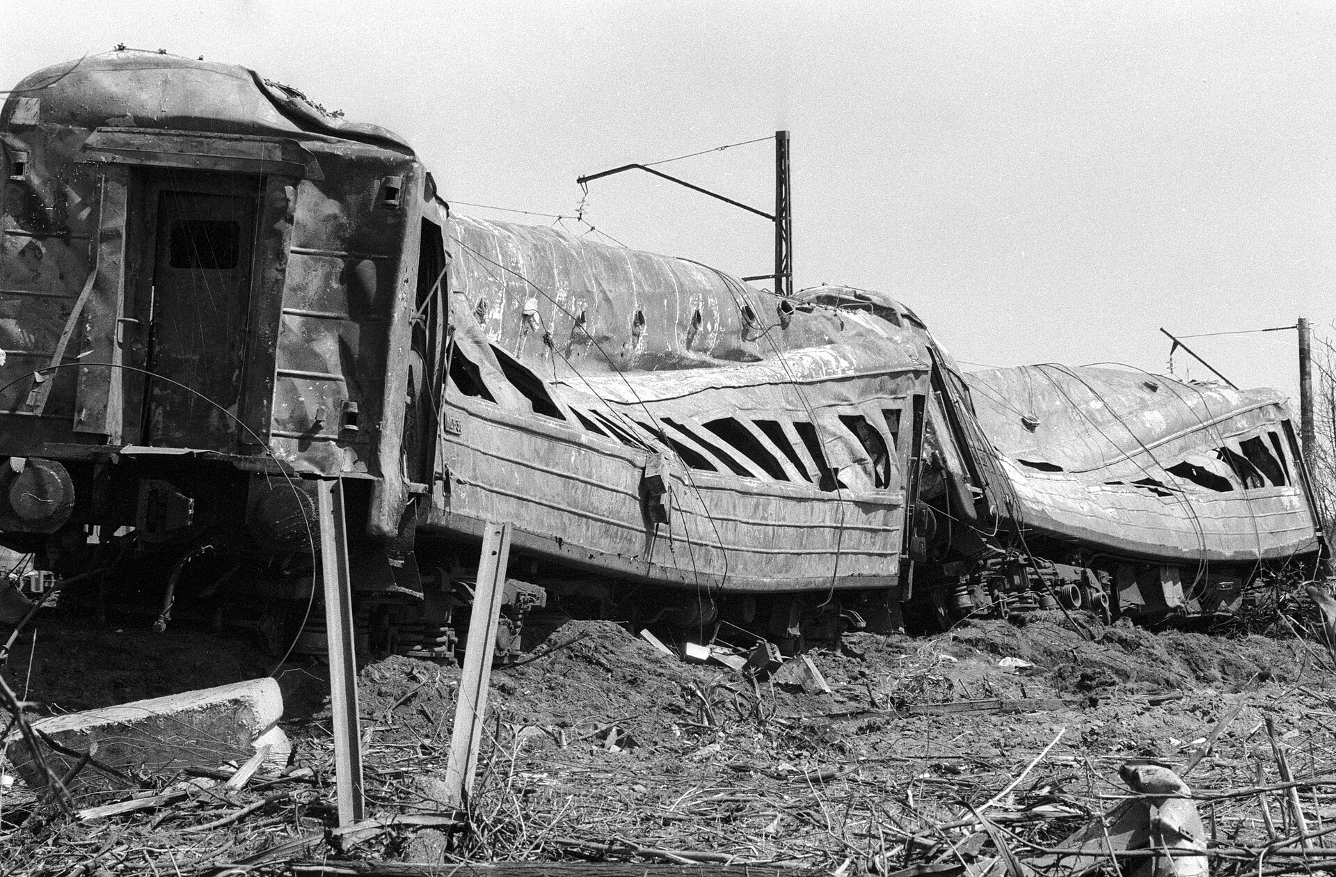 Tragedia pod Ufą (1989): radziecka kolej, gazowa pułapka i 575 zapomnianych ofiar