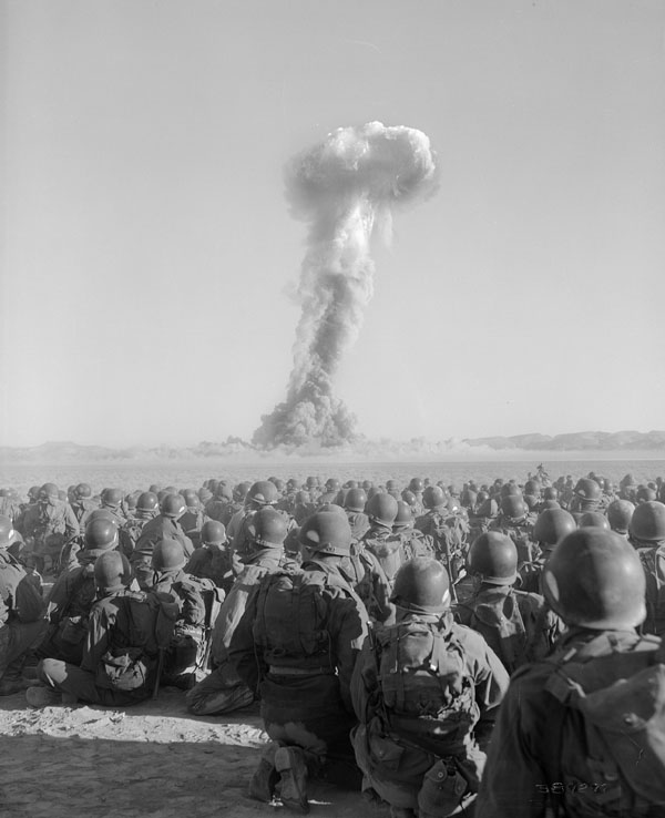 Desert Rock (1951-1957): jak Stany Zjednoczone uczyły armię walczyć na polu bitwy po wybuchu jądrowym
