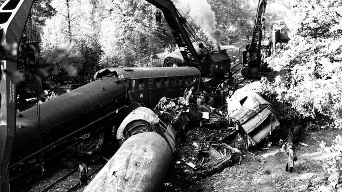 Latarki zamiast łączności (1962): katastrofa pod Jarostami i cisza w eterze
